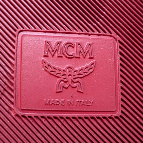 MCM Men’s Large Logo Slides Ruby Red Gold Size 42 EU / 9 US With Box & Dust Bag - Picture 9 of 13